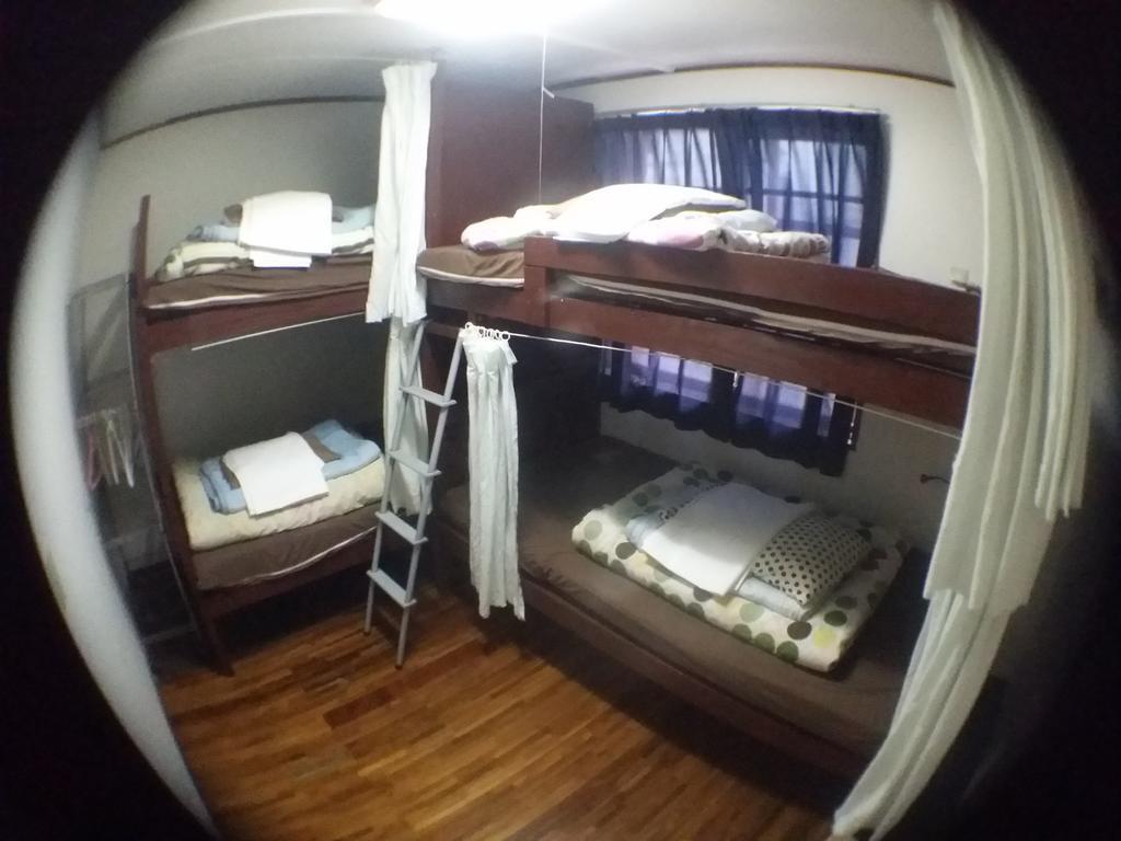 Guesthouse Base Okinawa Naha Exteriér fotografie